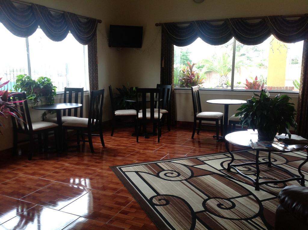 Scottish Inns & Suites Timber Creek, Houston, Tx バーカー エクステリア 写真